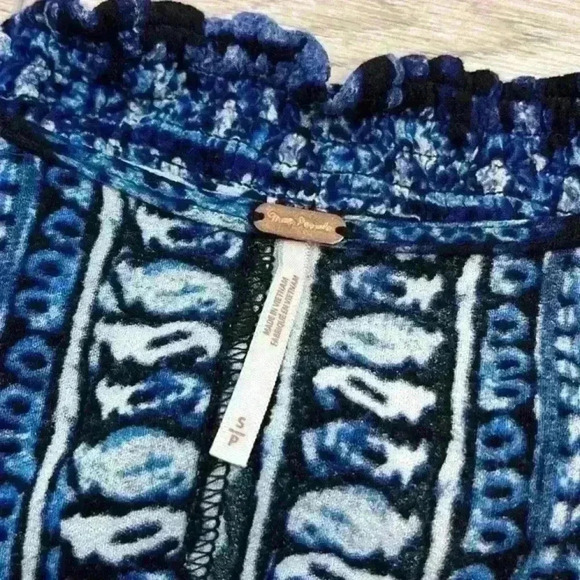 Free People Wild and Free Blue Long Sleeve Cropped Top Size Small - Picture 9 of 12